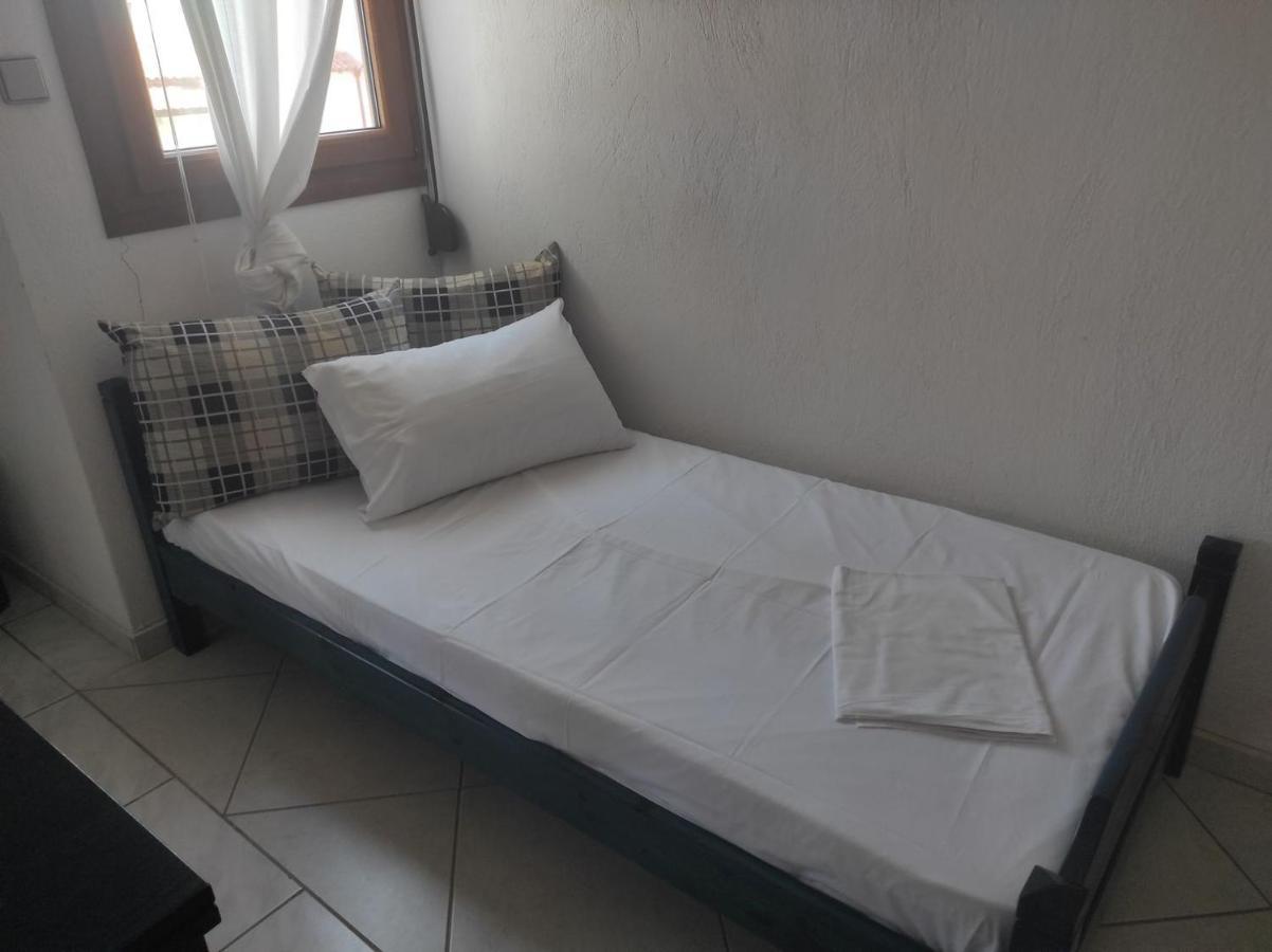 Beach Front Apartment In Pefkochori Bagian luar foto