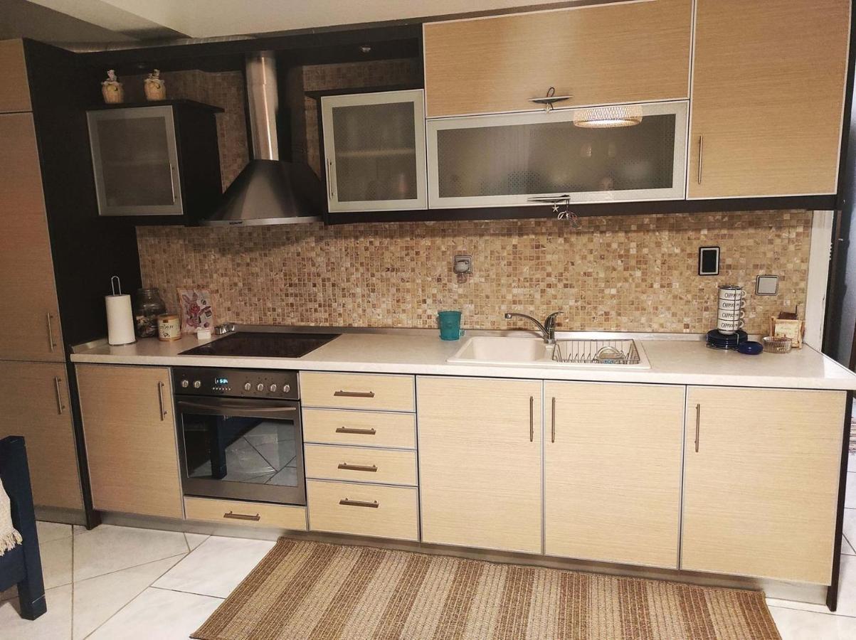 Beach Front Apartment In Pefkochori Bagian luar foto
